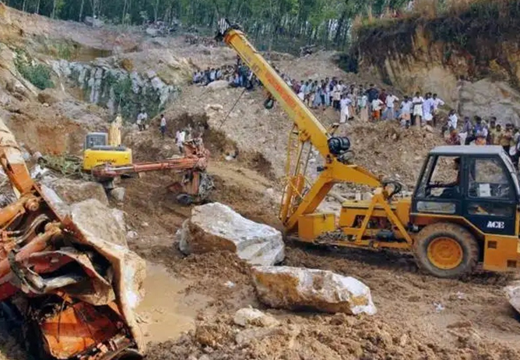 2014ൽ പ്രദേശത്ത് ക്വാറിയിൽ മണ്ണടിഞ്ഞ് വീണ് 2 തൊഴിലാളികൾ മരിച്ച  സംഭവം 